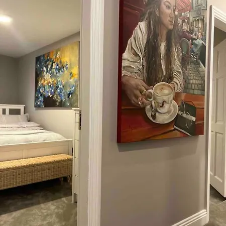 “the Art House 6” Galway, Woodquay *